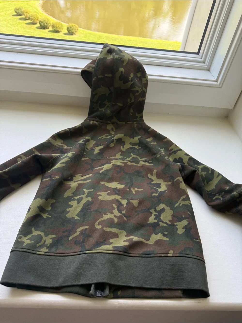 Kids nike tech Camo Full‑Zip Hooded Jacket - Green Camo size Med. Like new.
